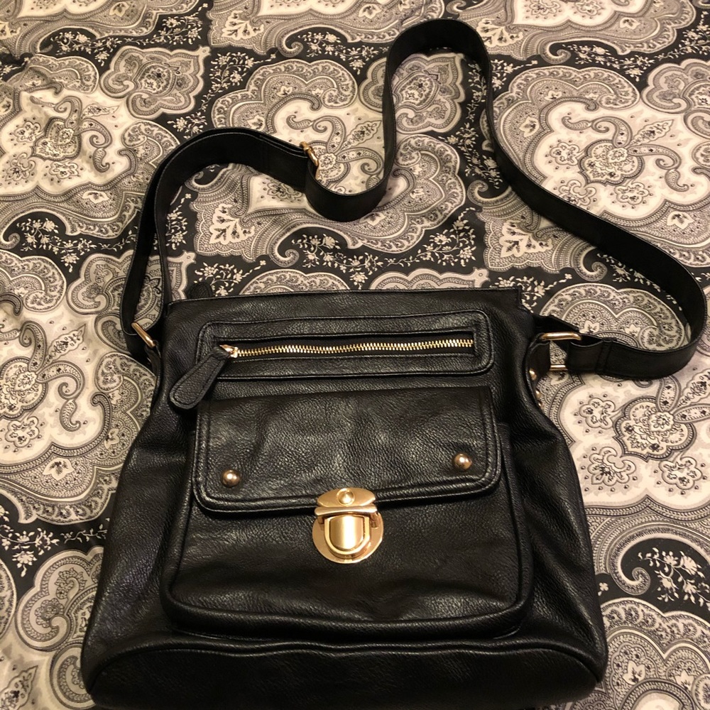 Pink House black shoulder purse